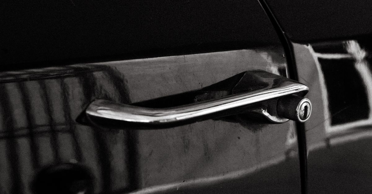 Ignition Key Extraction and the Emergency Locksmith Response for Vehicles — Canarsie Locksmith